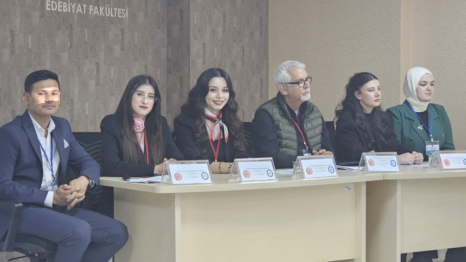 SCÜ'de Lisansüstü öğrencileri bildirilerini sundu 