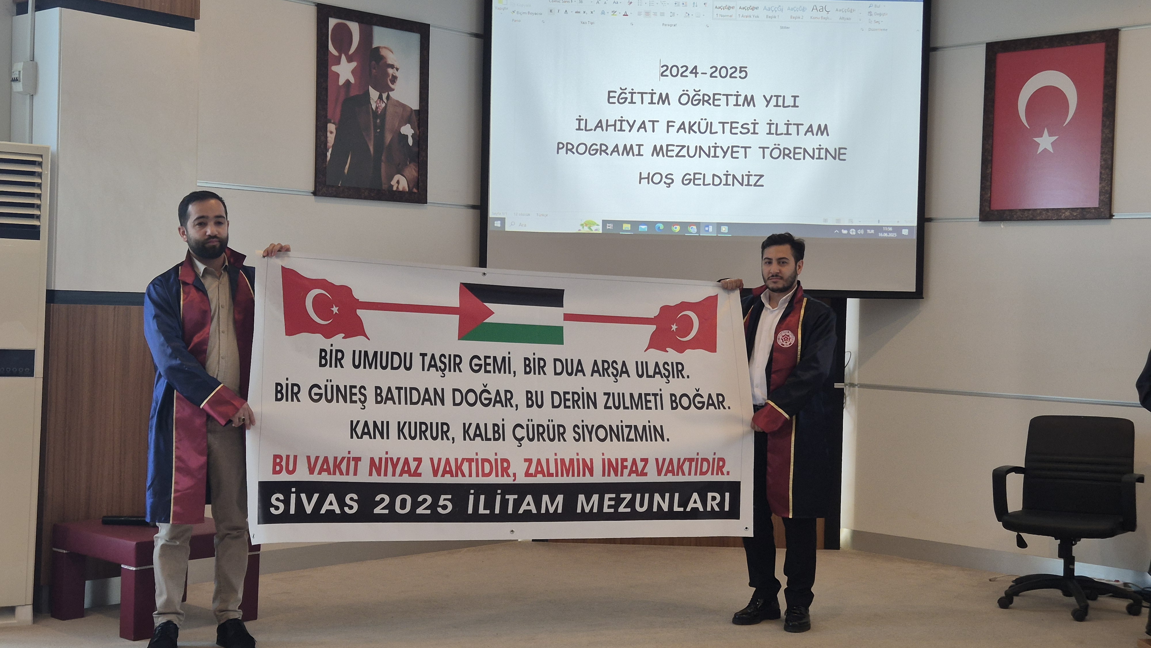 SCÜ'de Gazze Temalı Mezuniyet Töreni