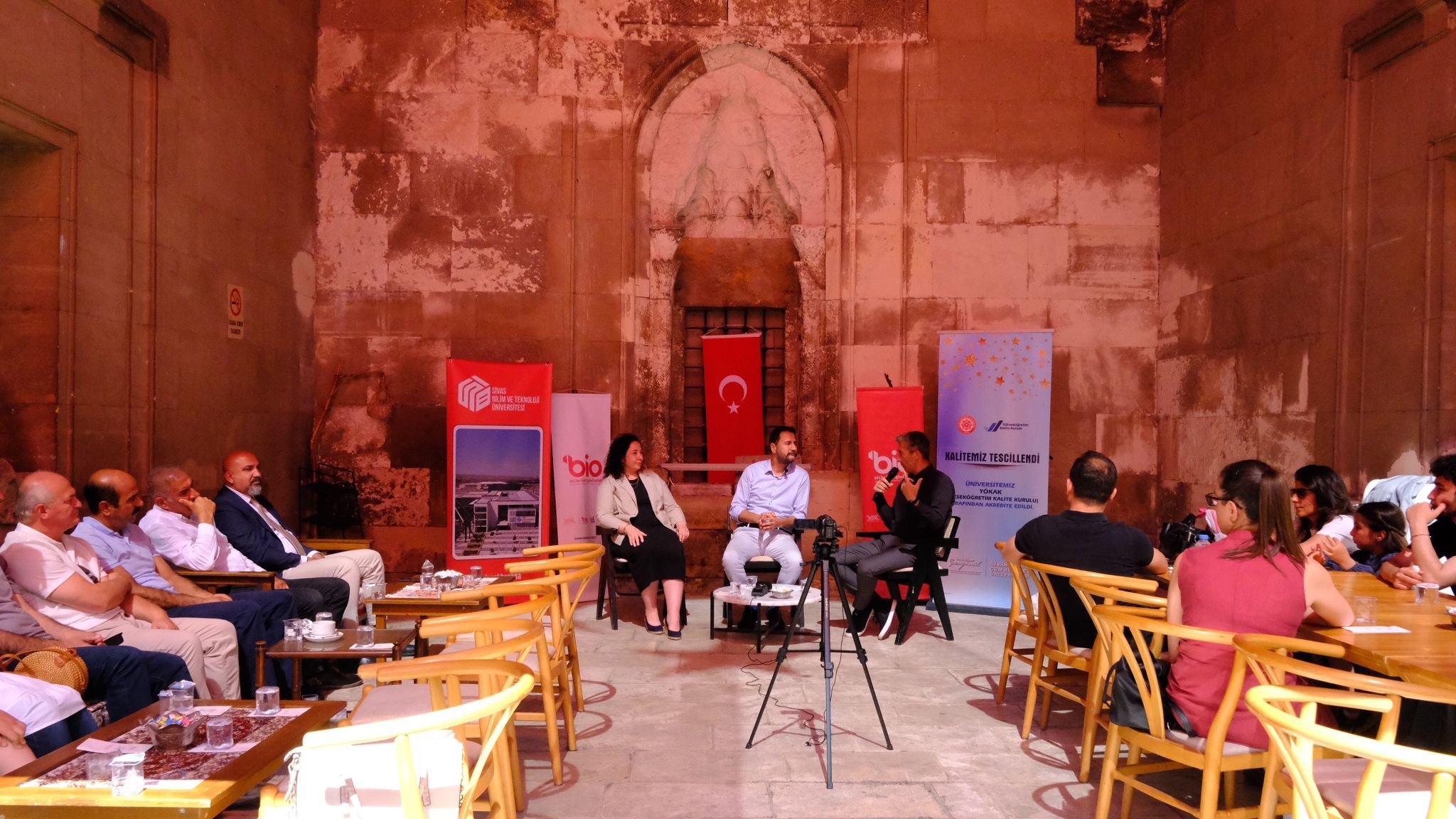 Bilim tutkunları Sivas'ta buluştu!