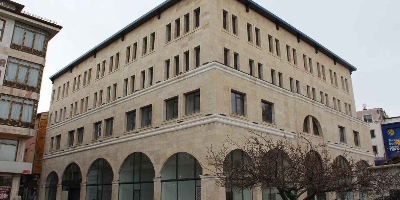 Sivas'ta kiralar uçtu!  Zeki Özdemir isyan etti!"