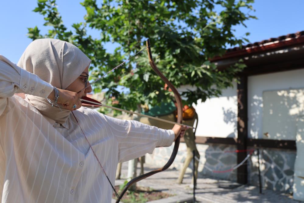 Türk okçuluğunun kültürel mirası Sivas'ta yaşatılmaya çalışılıyor 