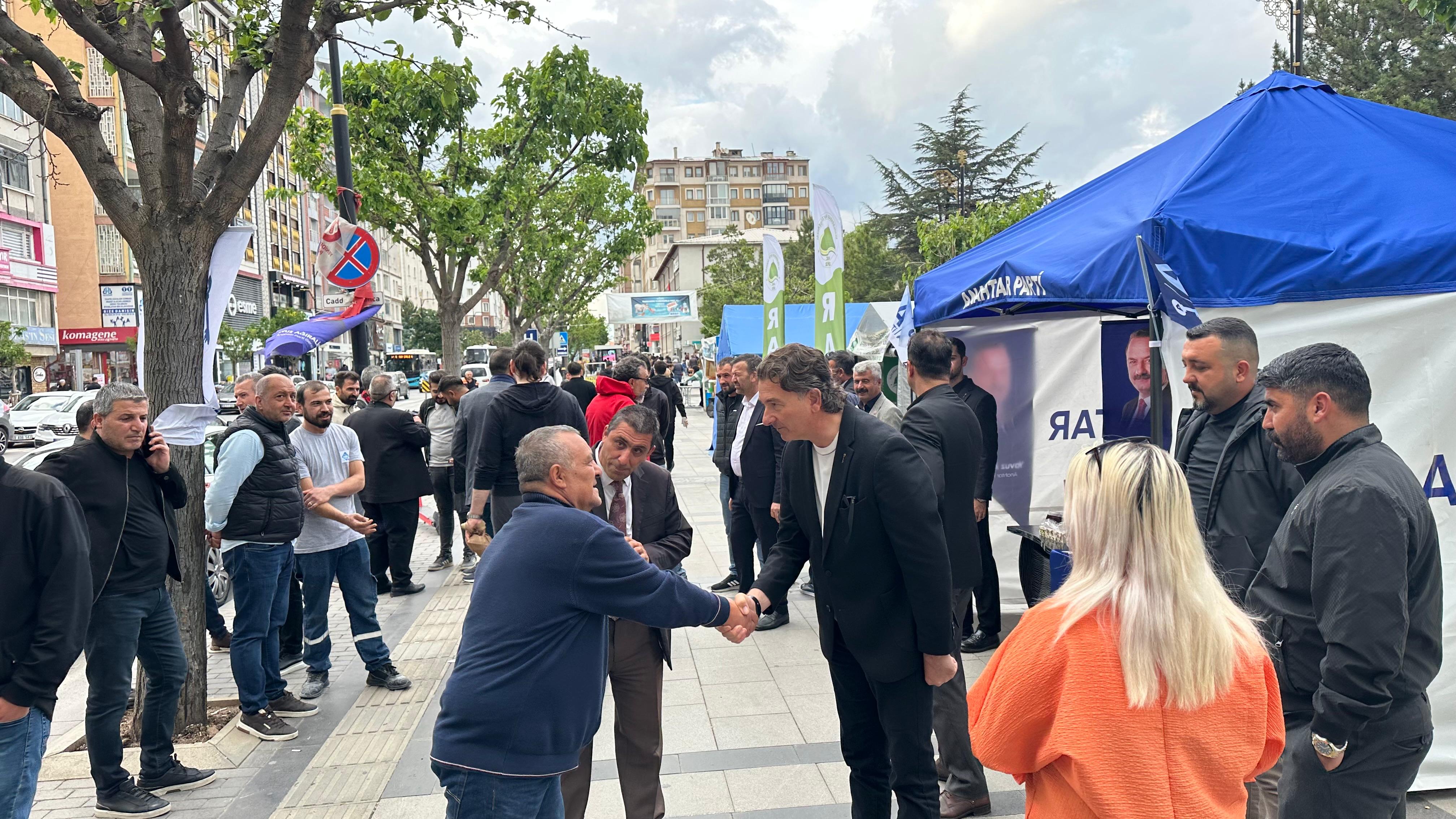 Sivas'ta Anahtar Parti'ye yoğun ilgi! 