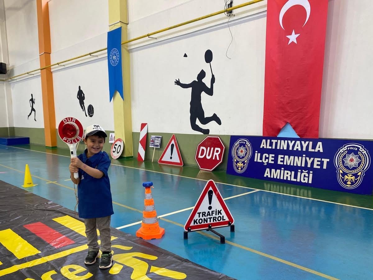 Sivas'ta Öğrencilere Trafik Eğitimi Verildi