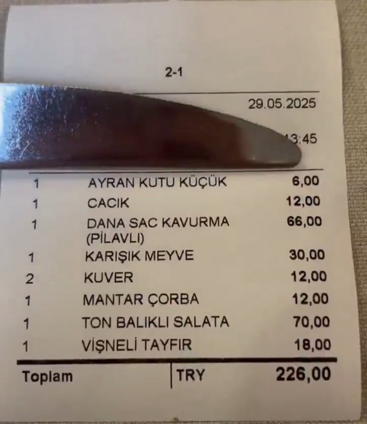 "Halkın cebi yanarken Meclis Lokantası'nda fiyatlar 'sosyal'!