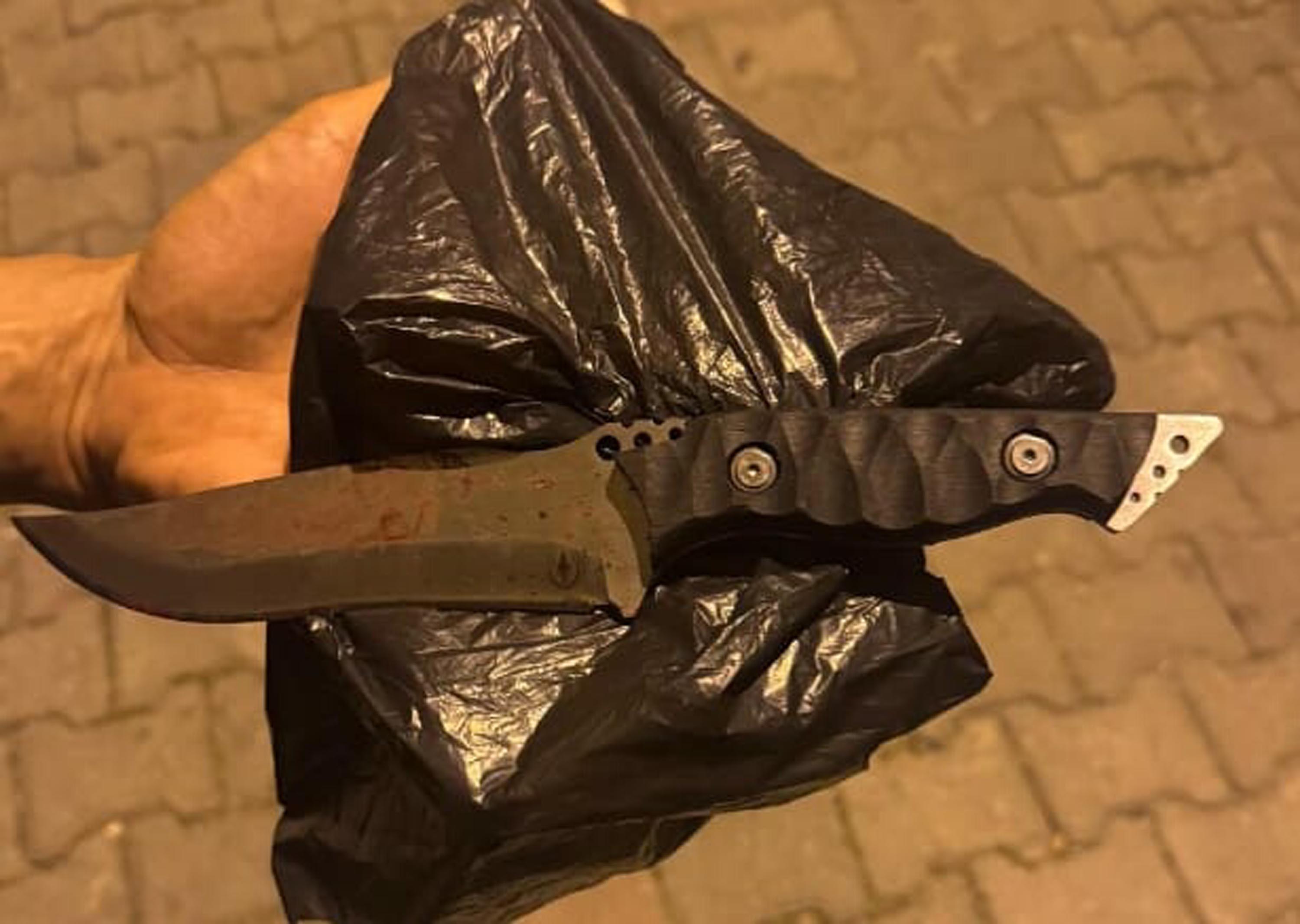 KADES ihbarına giden polisi bıçakladı