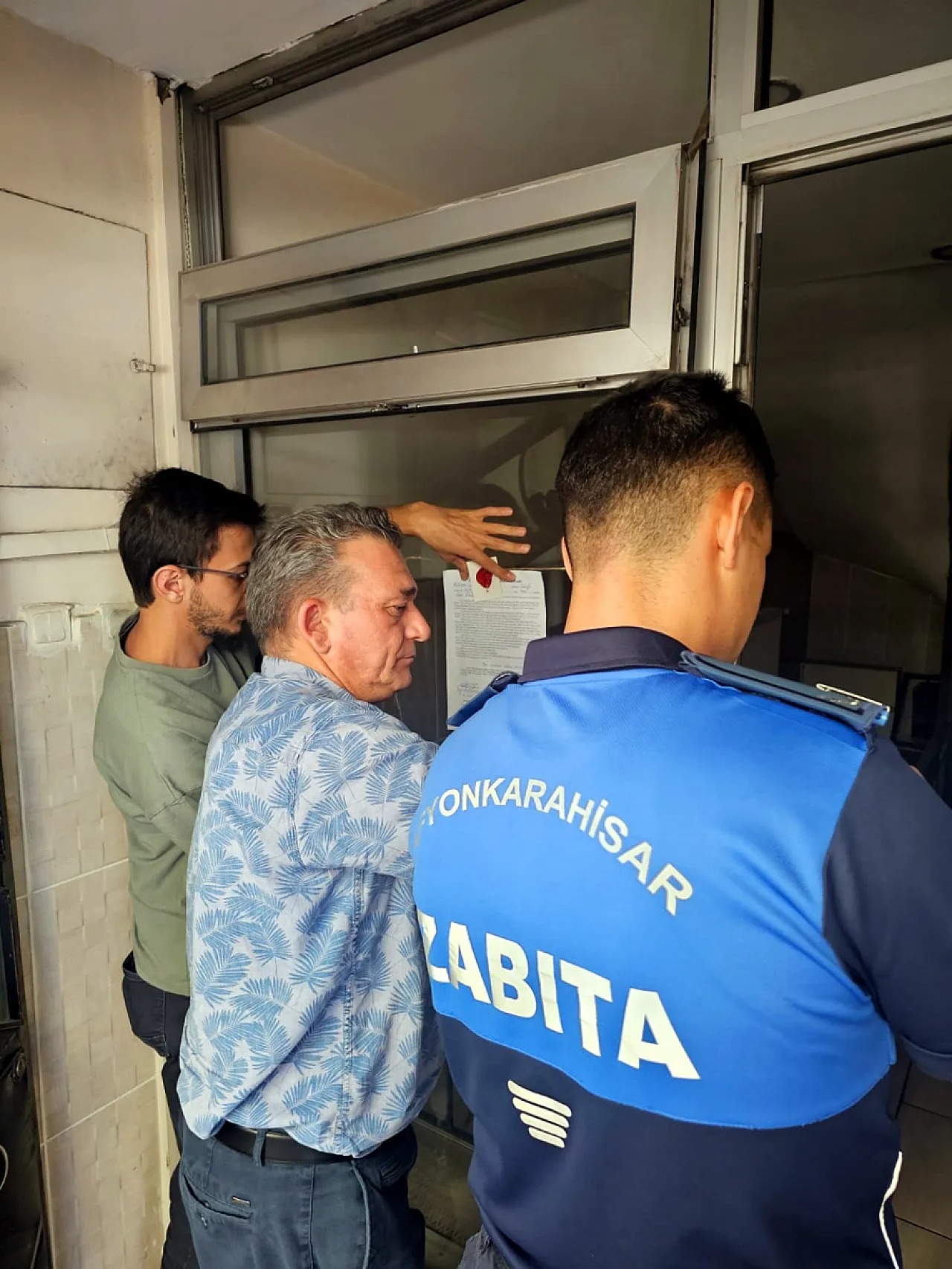 Belediye Başkanından Gazetenin Kapısına Mühür