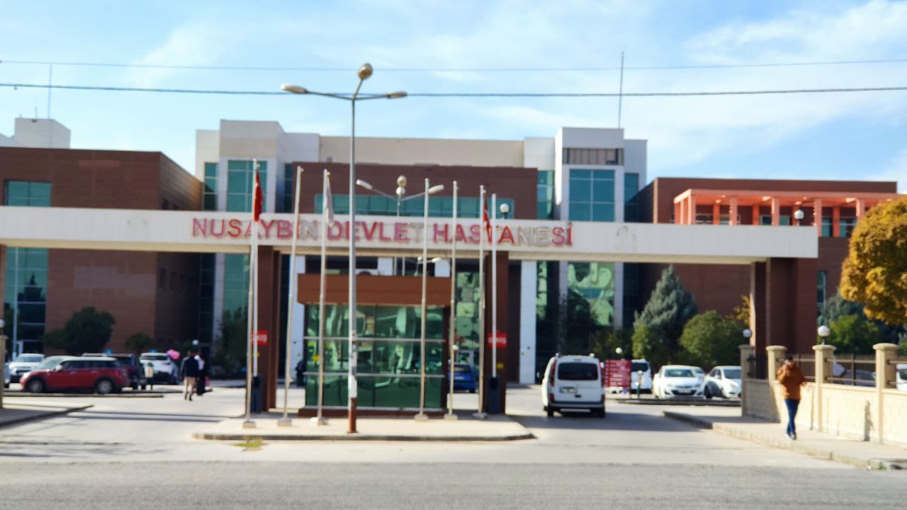  2'nci katın balkonundan düşen çocuk yaralandı