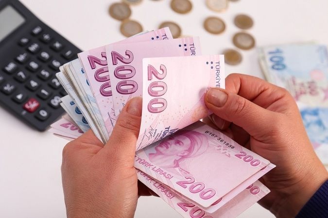 Asgari ücrete ara zam 'büyük yük olur'muş