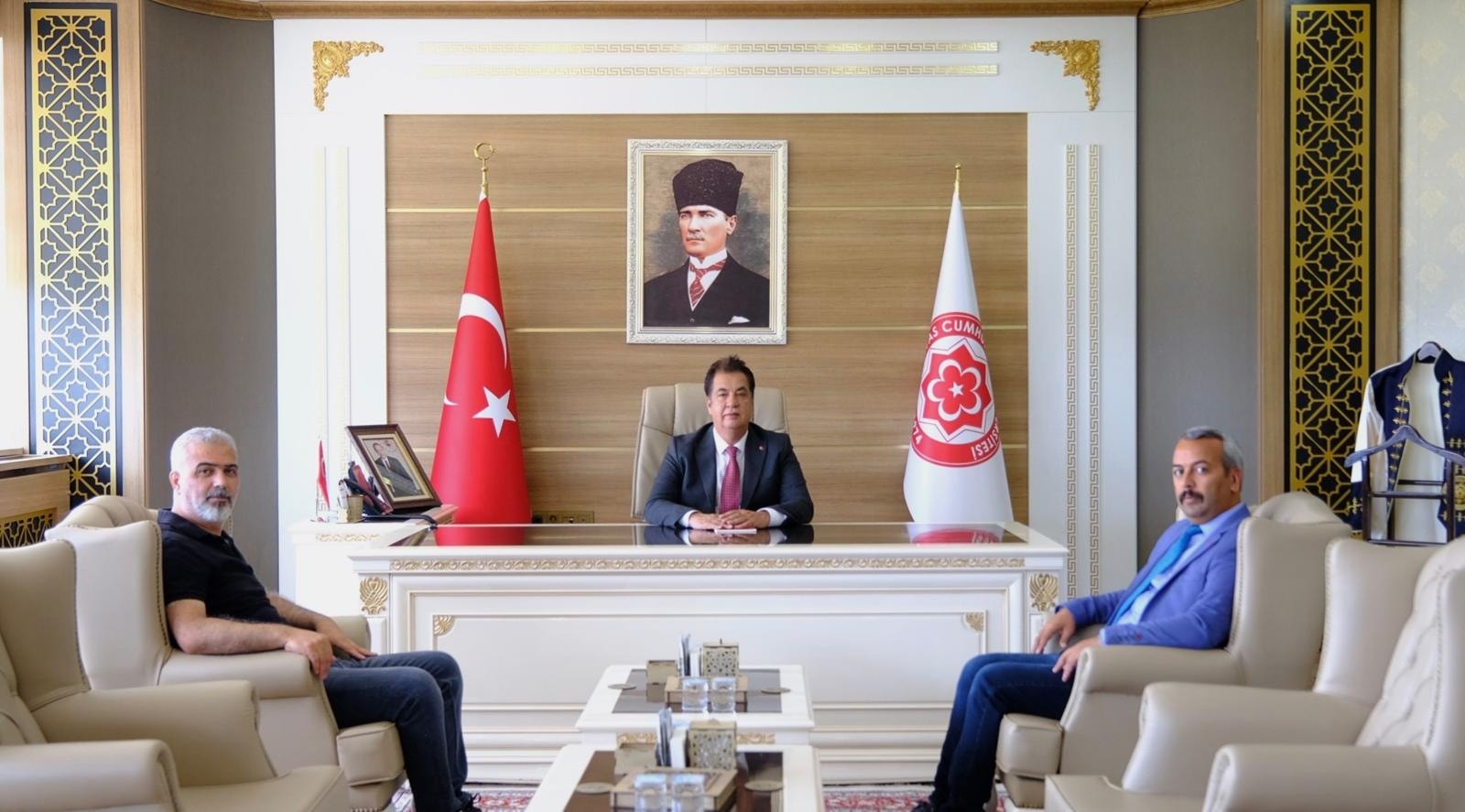Kitabın önsözünü Erdoğan yazdı