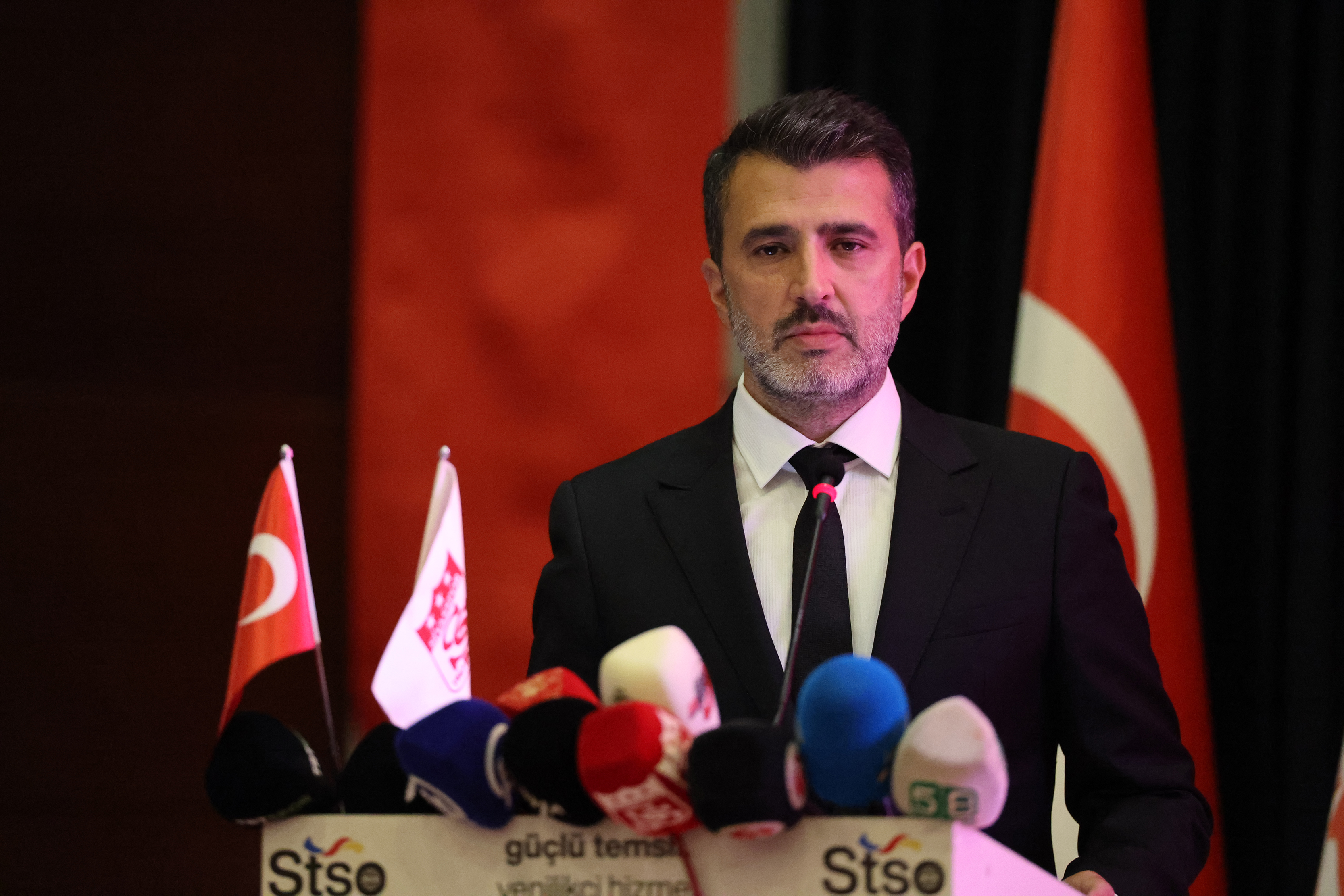 Sivasspor Başkanı Basının Karşısına Çıkıyor